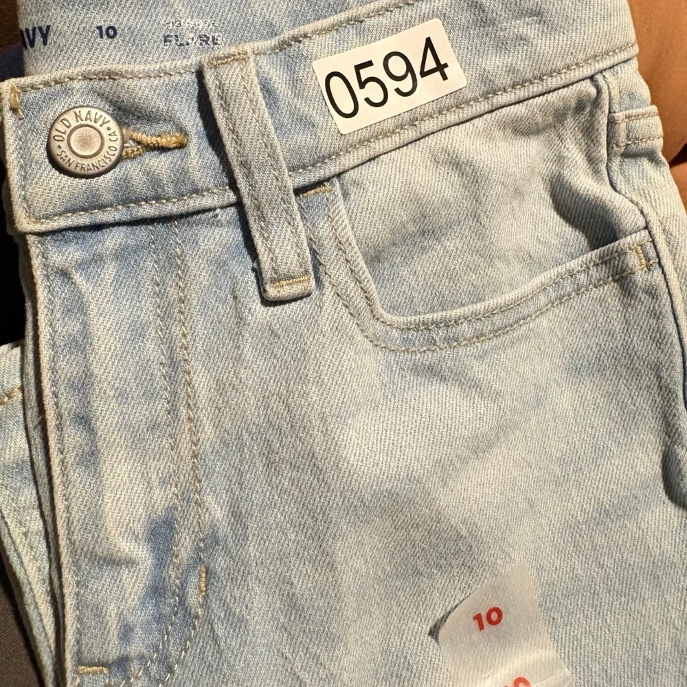 Old Navy Girls Light Wash High-Rise Flare Distressed Denim Jeans Size 10 NWOT